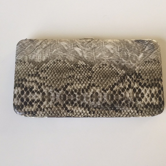 Women's Small Slim Snakeskin Clutch/Wallet - Picture 1 of 2